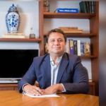 Alexsander Luiz de Queiroz Silva analisa o crescimento dos investimentos sustentáveis.