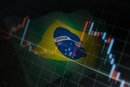 Cicero Viana Filho analisa os efeitos da digitalização total do dinheiro na economia e na sociedade.