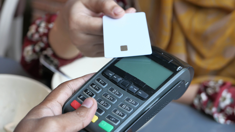 Teciomar Ábila revela os 10 melhores cartões de crédito sem anuidade com cashback em 2025!